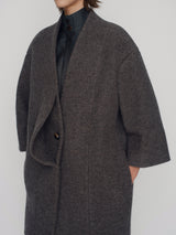 Long wool coat with front three-dimensional concealed buttonhole placket