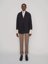 Short wool coat with front three-dimensional concealed buttonhole placket
